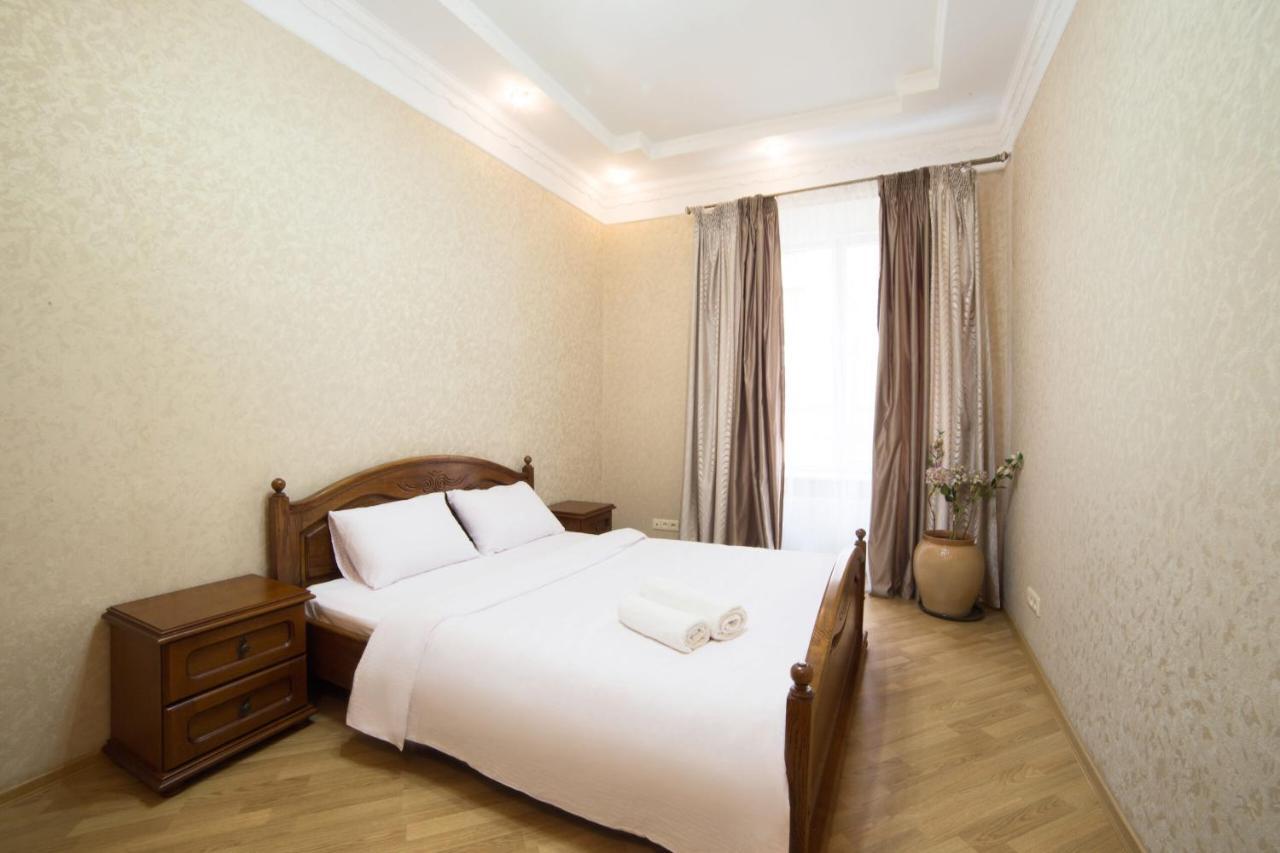 Апартаменти На Вірменській3 З 2Спальні Та Кухня Lviv Exterior foto